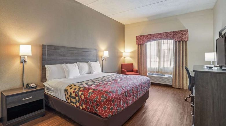 <b>Econo Lodge Inn and Suites Marianna South Room</b>. Images powered by <a href="https://iceportal.shijigroup.com/" title="IcePortal" target="_blank">IcePortal</a>.