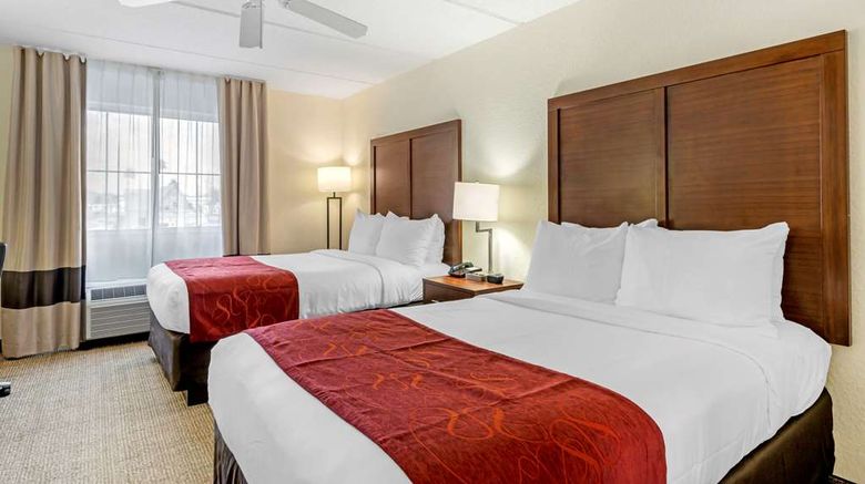 <b>Comfort Inn Room</b>. Images powered by <a href="https://iceportal.shijigroup.com/" title="IcePortal" target="_blank">IcePortal</a>.