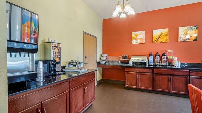<b>Comfort Inn Restaurant</b>. Images powered by <a href="https://iceportal.shijigroup.com/" title="IcePortal" target="_blank">IcePortal</a>.