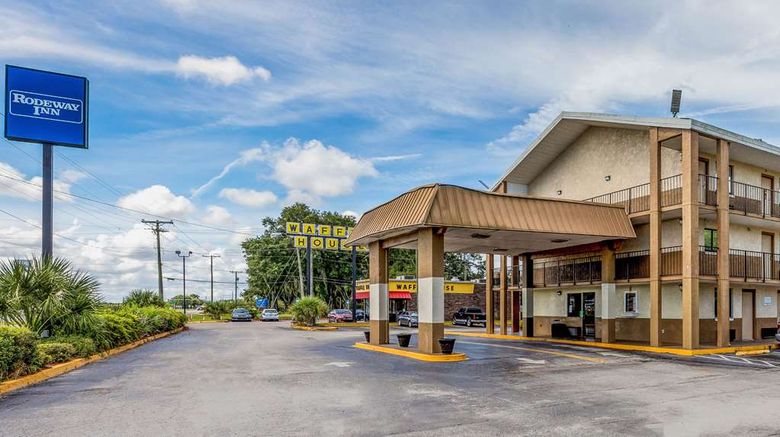 <b>Rodeway Inn Tampa Exterior</b>. Images powered by <a href="https://iceportal.shijigroup.com/" title="IcePortal" target="_blank">IcePortal</a>.