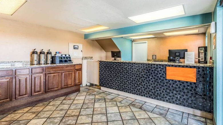 <b>Rodeway Inn Tampa Lobby</b>. Images powered by <a href="https://iceportal.shijigroup.com/" title="IcePortal" target="_blank">IcePortal</a>.