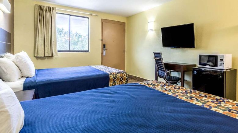 <b>Rodeway Inn Tampa Room</b>. Images powered by <a href="https://iceportal.shijigroup.com/" title="IcePortal" target="_blank">IcePortal</a>.