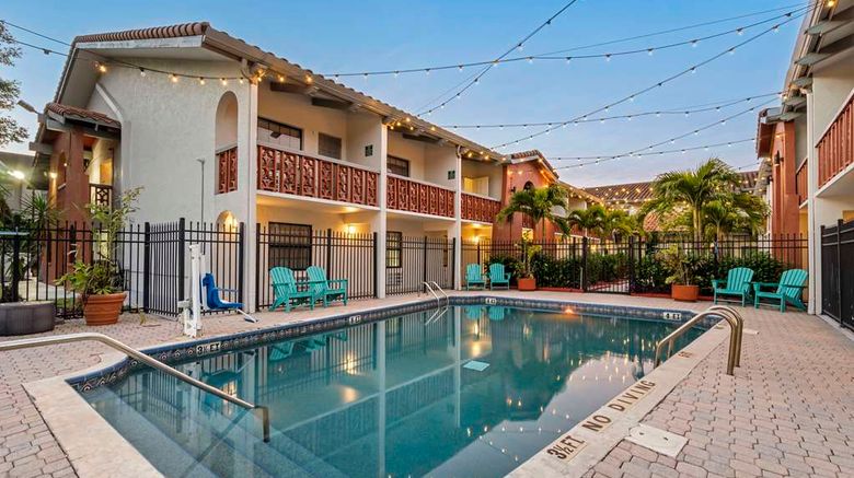 <b>Clarion Pointe Tampa East-Fairgrounds Pool</b>. Images powered by <a href="https://iceportal.shijigroup.com/" title="IcePortal" target="_blank">IcePortal</a>.