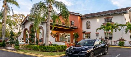 Clarion Pointe Tampa East-Fairgrounds Exterior