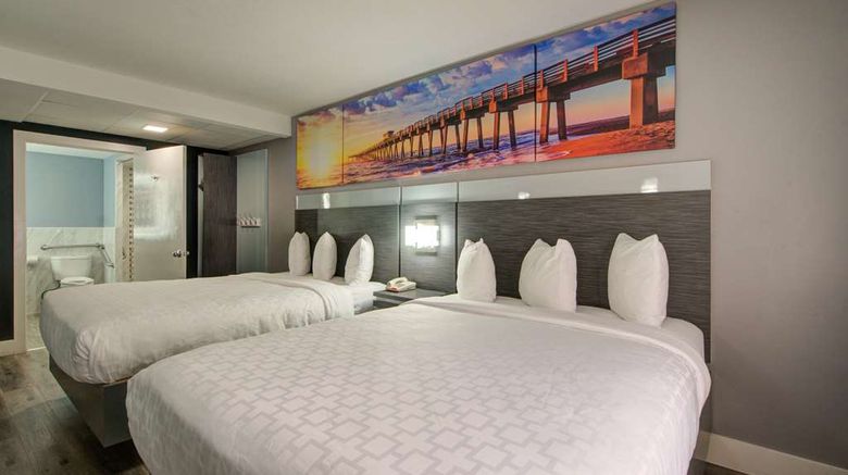 <b>Clarion Pointe Tampa East-Fairgrounds Room</b>. Images powered by <a href="https://iceportal.shijigroup.com/" title="IcePortal" target="_blank">IcePortal</a>.