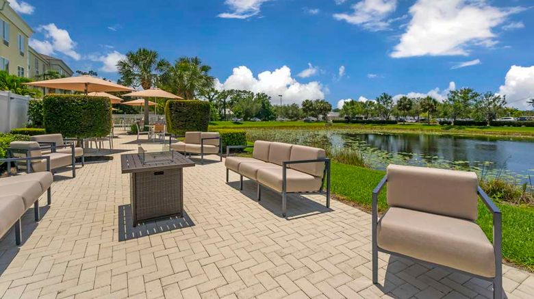 <b>Comfort Suites Sarasota Other</b>. Images powered by <a href="https://iceportal.shijigroup.com/" title="IcePortal" target="_blank">IcePortal</a>.