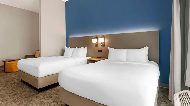 <b>Comfort Suites Sarasota Room</b>. Images powered by <a href="https://iceportal.shijigroup.com/" title="IcePortal" target="_blank">IcePortal</a>.