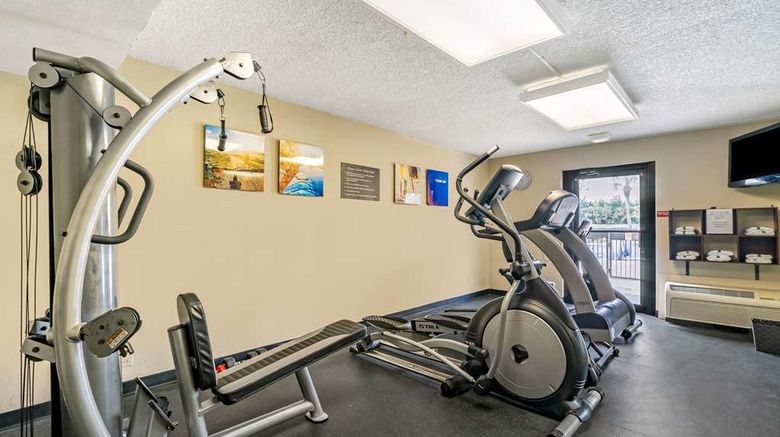<b>Comfort Inn & Suites Health</b>. Images powered by <a href="https://iceportal.shijigroup.com/" title="IcePortal" target="_blank">IcePortal</a>.