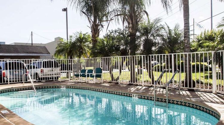 Rodeway Inn Pool