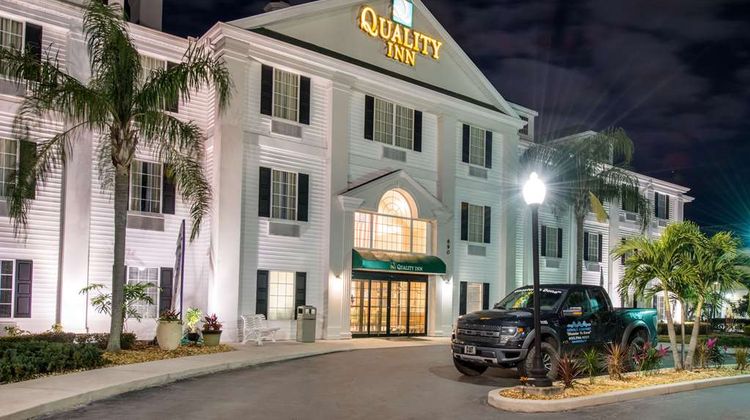Quality Inn Exterior