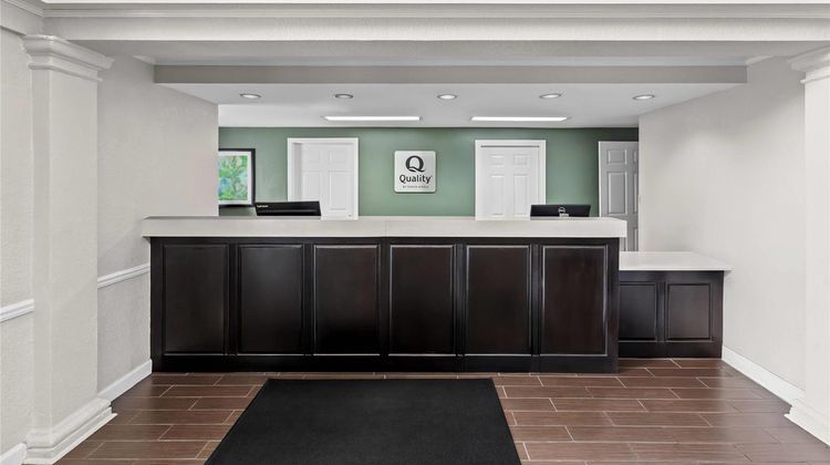 Quality Inn Lake City Lobby