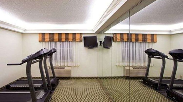 Econo Lodge Wesley Chapel Health