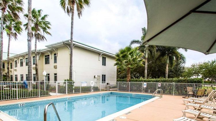 Sleep Inn at PGA Village Pool