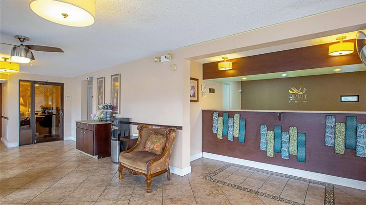 Quality Inn Live Oak Lobby