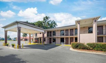 Quality Inn Live Oak