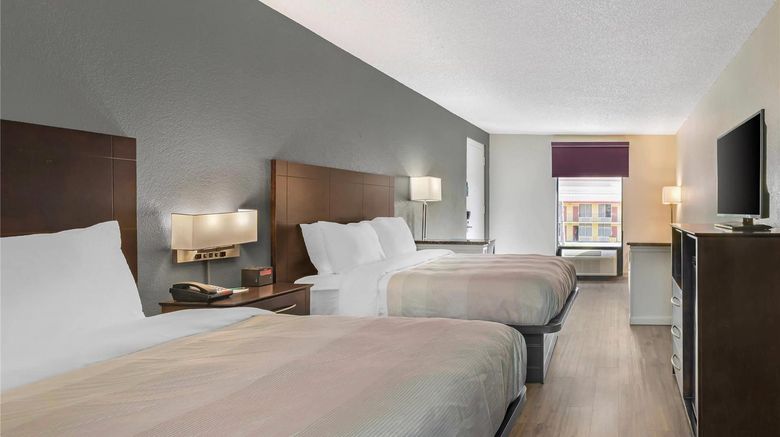 <b>Quality Inn Live Oak Room</b>. Images powered by <a href="https://iceportal.shijigroup.com/" title="IcePortal" target="_blank">IcePortal</a>.