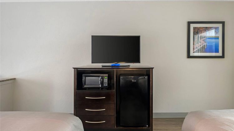 Quality Inn Live Oak Room