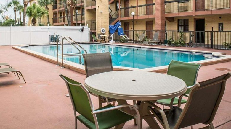 <b>Rodeway Inn & Suites, Tampa Pool</b>. Images powered by <a href="https://iceportal.shijigroup.com/" title="IcePortal" target="_blank">IcePortal</a>.