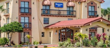 Rodeway Inn & Suites, Tampa Exterior