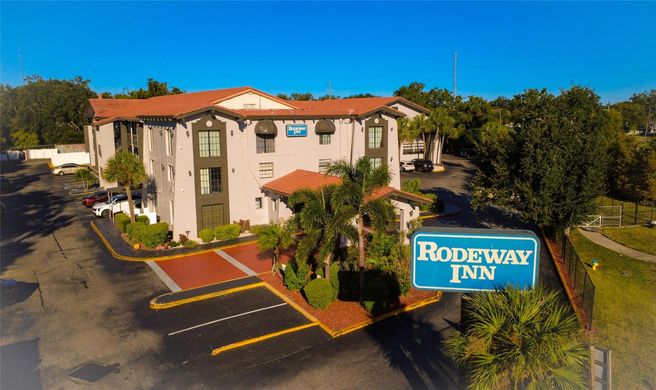 Rodeway Inn & Suites, Tampa Exterior