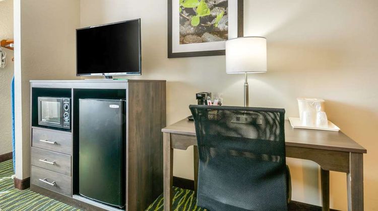 Quality Inn Room