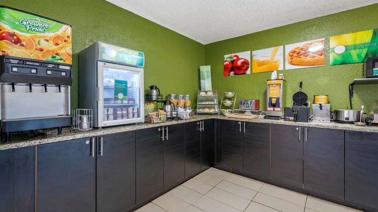 <b>Quality Inn Restaurant</b>. Images powered by <a href="https://iceportal.shijigroup.com/" title="IcePortal" target="_blank">IcePortal</a>.