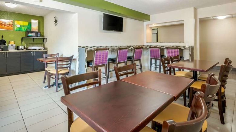 <b>Quality Inn Restaurant</b>. Images powered by <a href="https://iceportal.shijigroup.com/" title="IcePortal" target="_blank">IcePortal</a>.