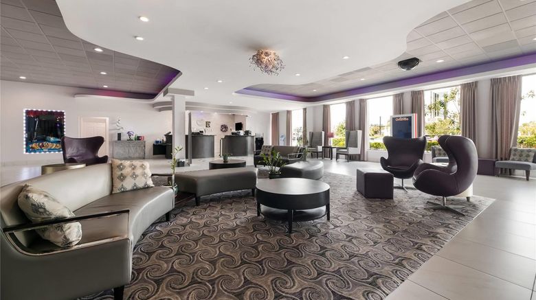 <b>Clarion Inn & Suites Universal Studios Lobby</b>. Images powered by <a href="https://iceportal.shijigroup.com/" title="IcePortal" target="_blank">IcePortal</a>.