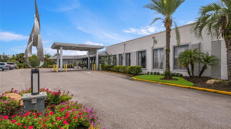Clarion Inn  and  Suites Universal Studios Exterior. Images powered by <a href="https://iceportal.shijigroup.com" target="_blank" rel="noopener">Ice Portal</a>.