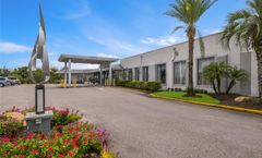 Clarion Inn & Suites Universal Studios