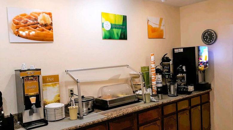<b>Quality Inn Restaurant</b>. Images powered by <a href="https://iceportal.shijigroup.com/" title="IcePortal" target="_blank">IcePortal</a>.