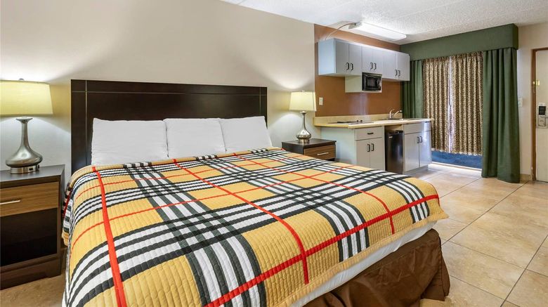 <b>Rodeway Inn Room</b>. Images powered by <a href="https://iceportal.shijigroup.com/" title="IcePortal" target="_blank">IcePortal</a>.