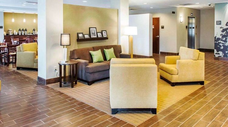 Sleep Inn & Suites Defuniak Springs Lobby