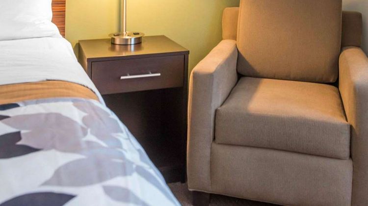 Sleep Inn & Suites Defuniak Springs Room
