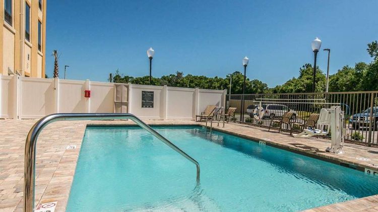 Comfort Suites near Rainbow Springs Pool