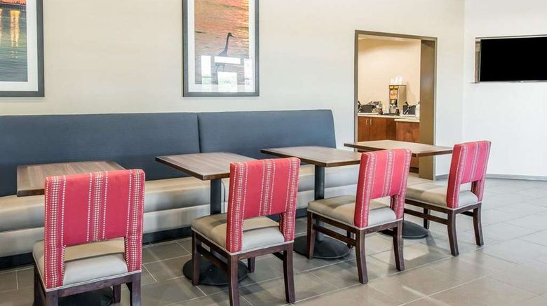 <b>Comfort Suites near Rainbow Springs Restaurant</b>. Images powered by <a href="https://iceportal.shijigroup.com/" title="IcePortal" target="_blank">IcePortal</a>.