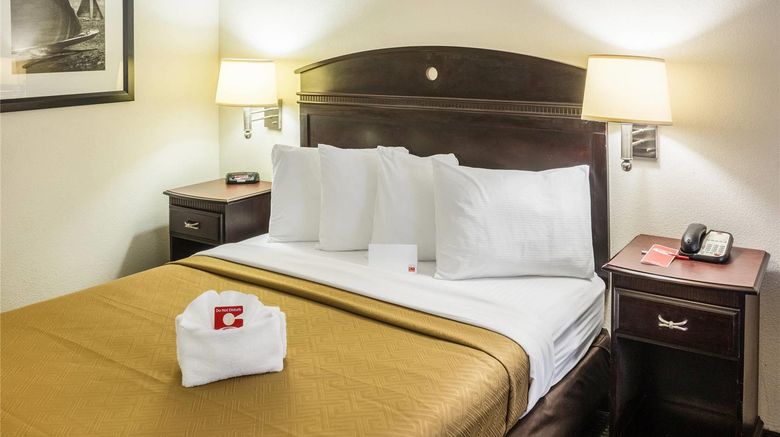 <b>Econo Lodge Palm Coast Room</b>. Images powered by <a href="https://iceportal.shijigroup.com/" title="IcePortal" target="_blank">IcePortal</a>.