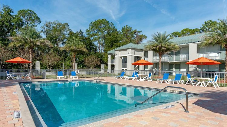 Quality Inn Gainesville Pool