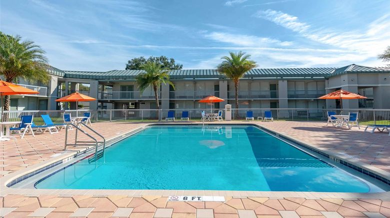 <b>Quality Inn Gainesville Pool</b>. Images powered by <a href="https://iceportal.shijigroup.com/" title="IcePortal" target="_blank">IcePortal</a>.