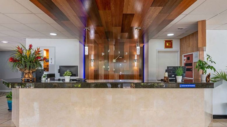 <b>Rodeway Inn Clermont Lobby</b>. Images powered by <a href="https://iceportal.shijigroup.com/" title="IcePortal" target="_blank">IcePortal</a>.
