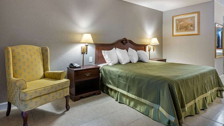 <b>Rodeway Inn Clermont Room</b>. Images powered by <a href="https://iceportal.shijigroup.com/" title="IcePortal" target="_blank">IcePortal</a>.