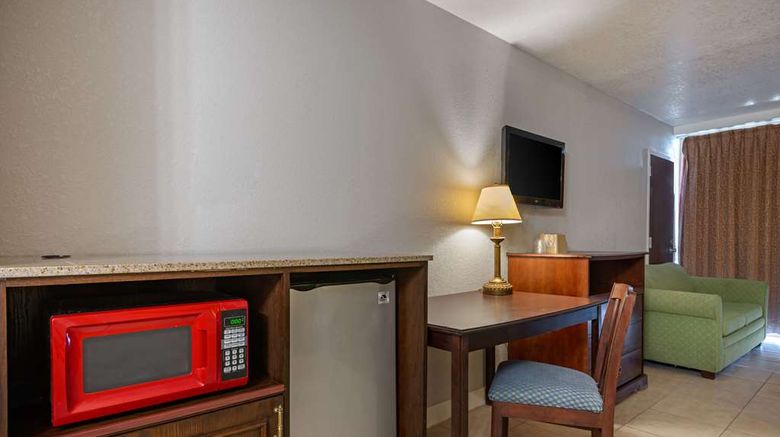 <b>Rodeway Inn Clermont Room</b>. Images powered by <a href="https://iceportal.shijigroup.com/" title="IcePortal" target="_blank">IcePortal</a>.
