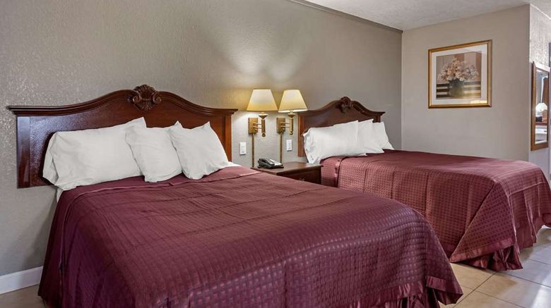 <b>Rodeway Inn Clermont Room</b>. Images powered by <a href="https://iceportal.shijigroup.com/" title="IcePortal" target="_blank">IcePortal</a>.