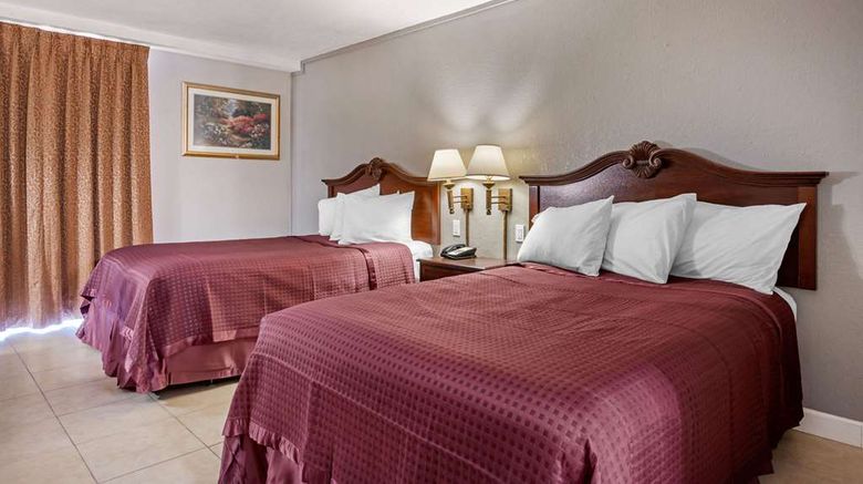 <b>Rodeway Inn Clermont Room</b>. Images powered by <a href="https://iceportal.shijigroup.com/" title="IcePortal" target="_blank">IcePortal</a>.