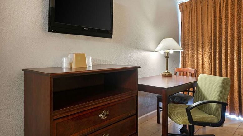 <b>Rodeway Inn Clermont Room</b>. Images powered by <a href="https://iceportal.shijigroup.com/" title="IcePortal" target="_blank">IcePortal</a>.