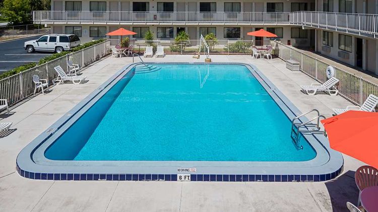 Rodeway Inn Kissimmee Pool