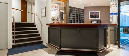 Comfort Hotel Lobby