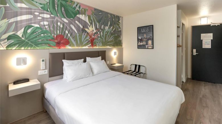 <b>Comfort Hotel Lille Tourcoing Room</b>. Images powered by <a href="https://iceportal.shijigroup.com/" title="IcePortal" target="_blank">IcePortal</a>.