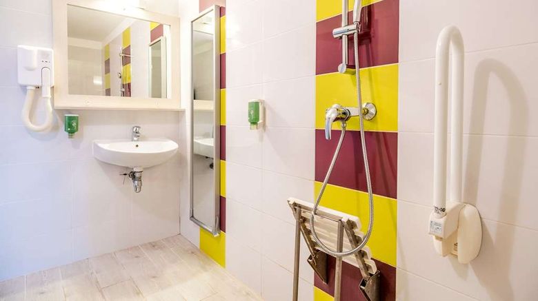<b>Comfort Hotel Orleans Olivet Room</b>. Images powered by <a href="https://iceportal.shijigroup.com/" title="IcePortal" target="_blank">IcePortal</a>.