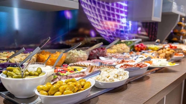 <b>Comfort Hotel Orleans Olivet Restaurant</b>. Images powered by <a href="https://iceportal.shijigroup.com/" title="IcePortal" target="_blank">IcePortal</a>.